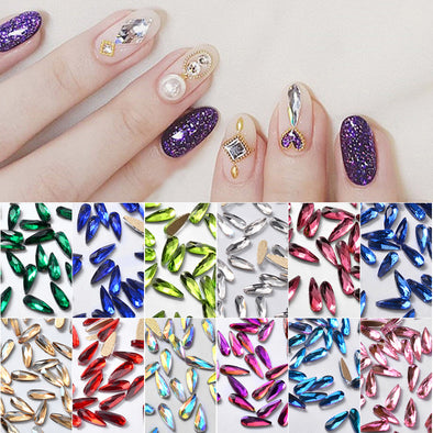 10 Stücke 3D Nail art Strass Lange Wassertropfen Geformt Glitter Nail art Dekorationen Accessoires Nagel Liefert