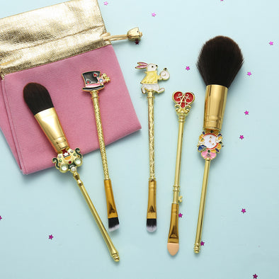 Alice makeup brush